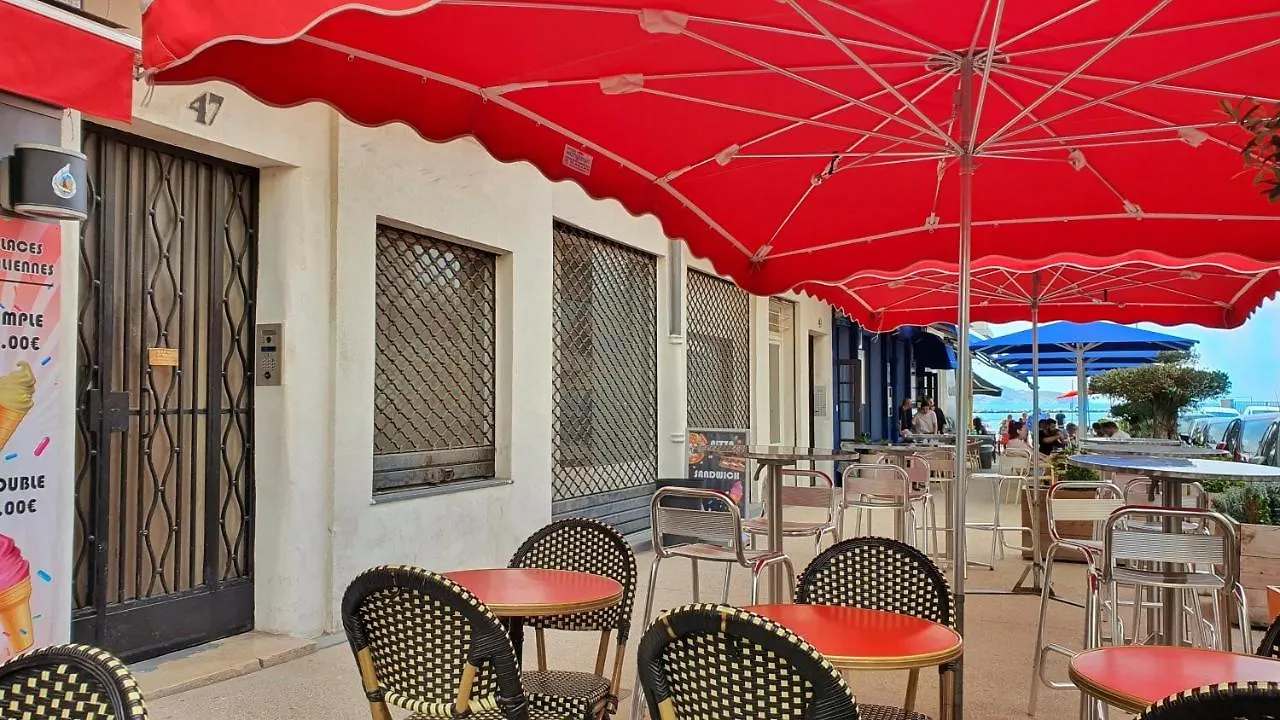 Studio Design Plage Des Catalans Marsilya